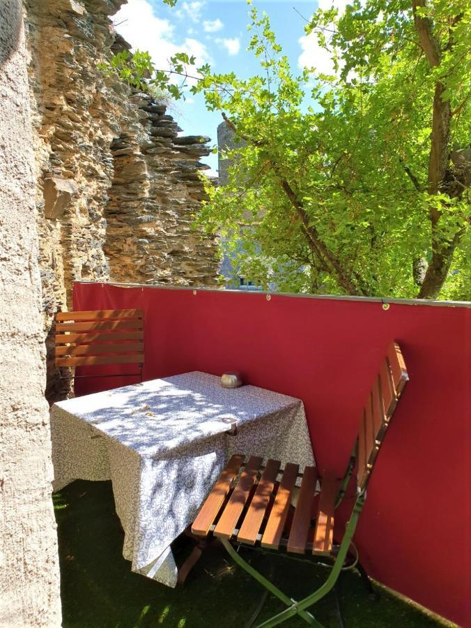 Burghotel Auf Schoenburg Обервезель Экстерьер фото