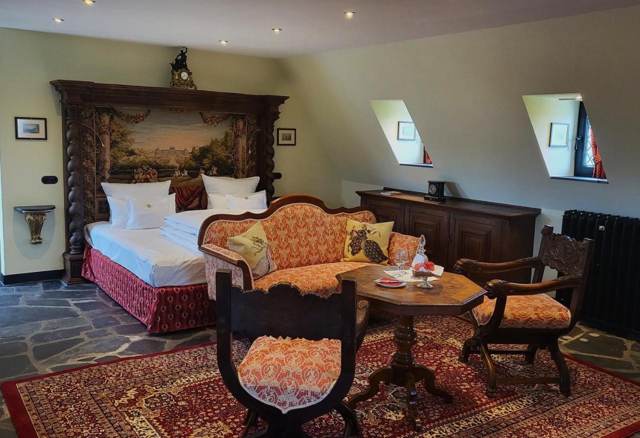 Burghotel Auf Schoenburg Обервезель Экстерьер фото