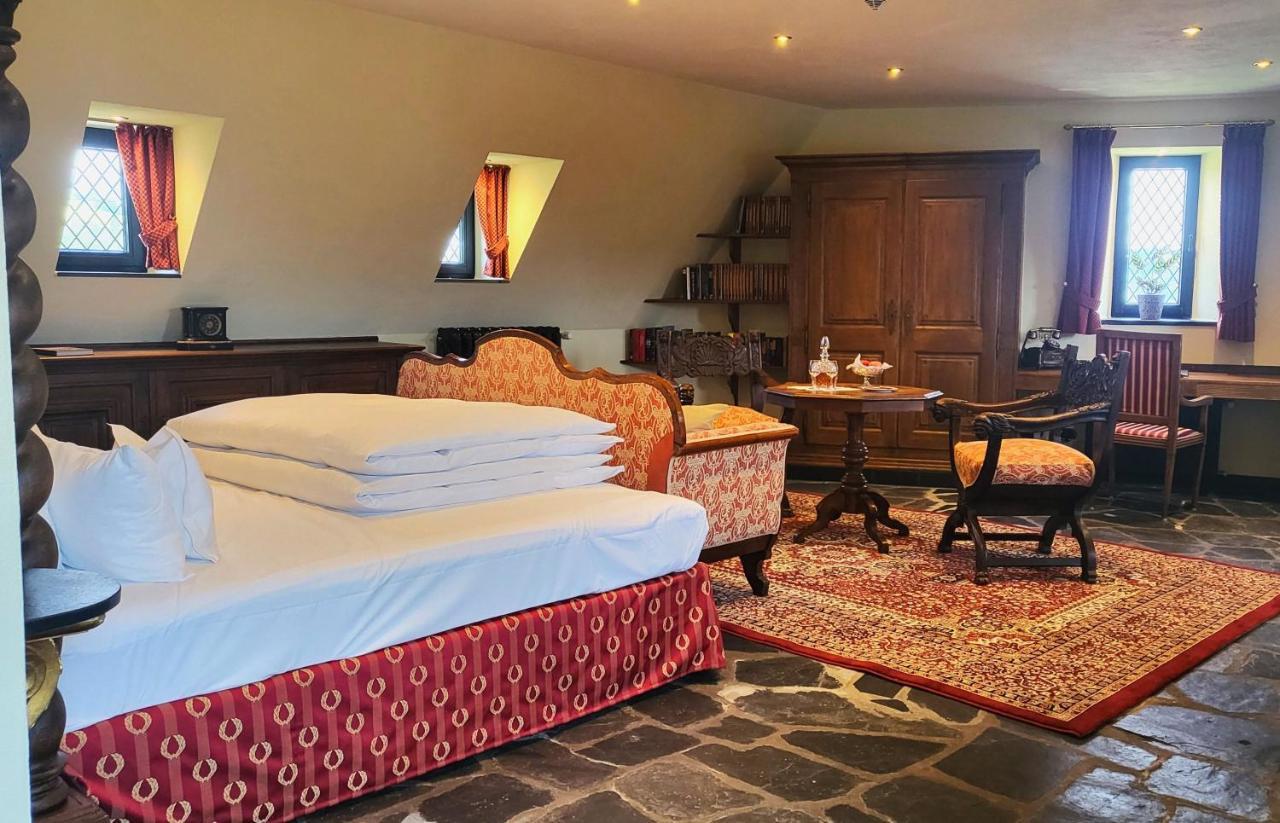 Burghotel Auf Schoenburg Обервезель Экстерьер фото