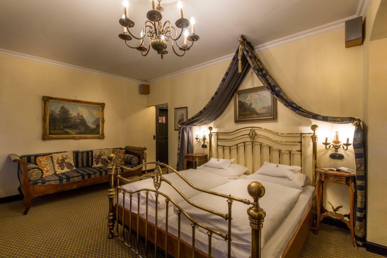 Burghotel Auf Schoenburg Обервезель Экстерьер фото