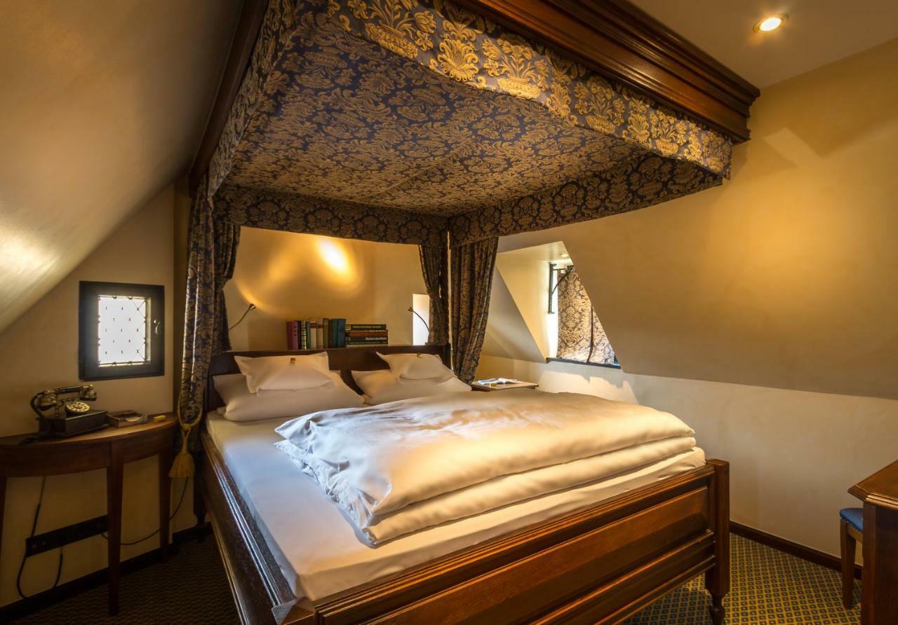 Burghotel Auf Schoenburg Обервезель Экстерьер фото