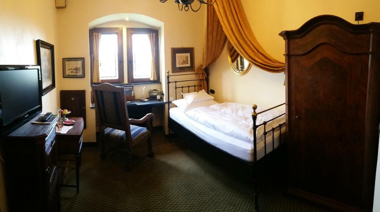 Burghotel Auf Schoenburg Обервезель Экстерьер фото