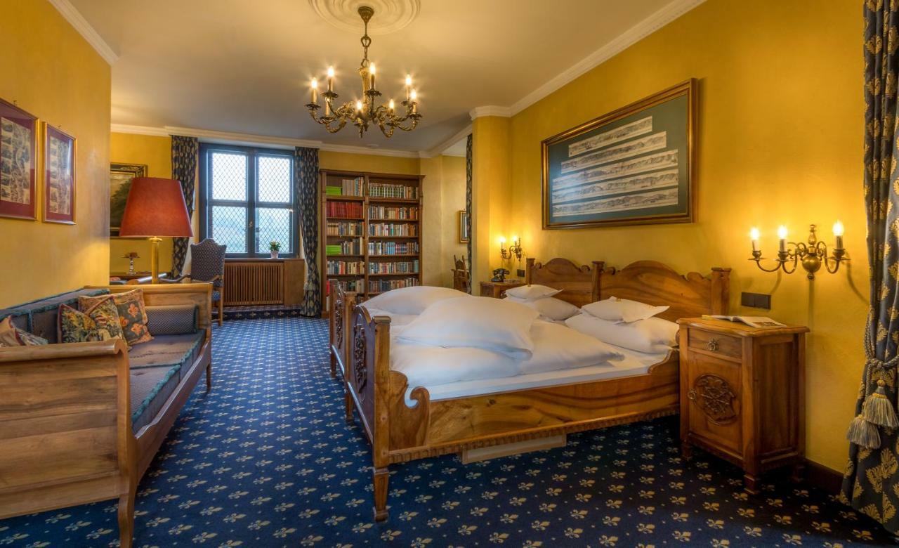 Burghotel Auf Schoenburg Обервезель Экстерьер фото