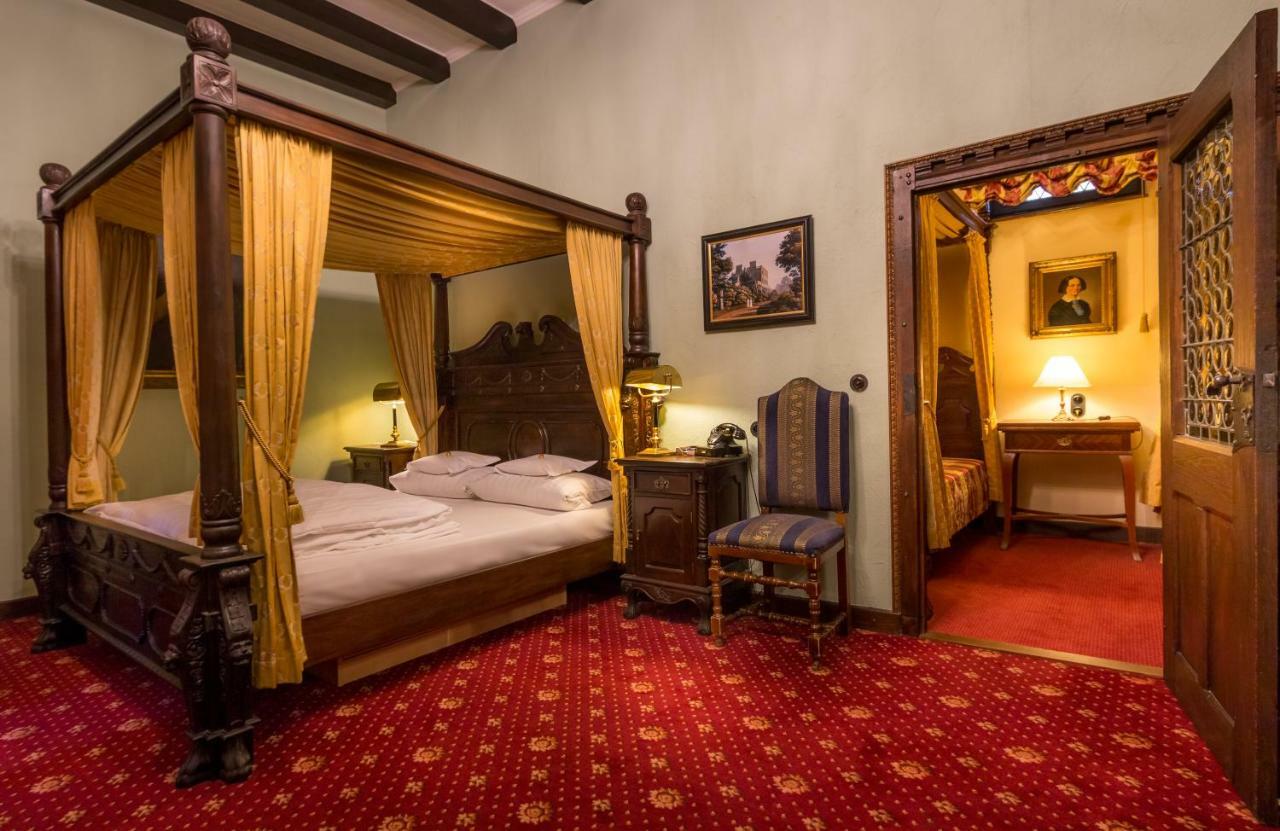 Burghotel Auf Schoenburg Обервезель Экстерьер фото